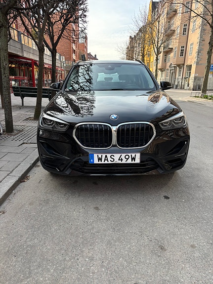 BMW X1 2 of 5