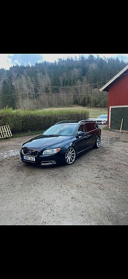 Volvo V70 8 of 18