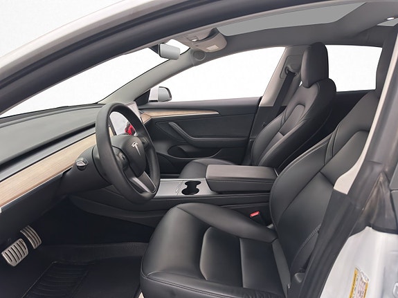 Tesla Model 3 11 of 30