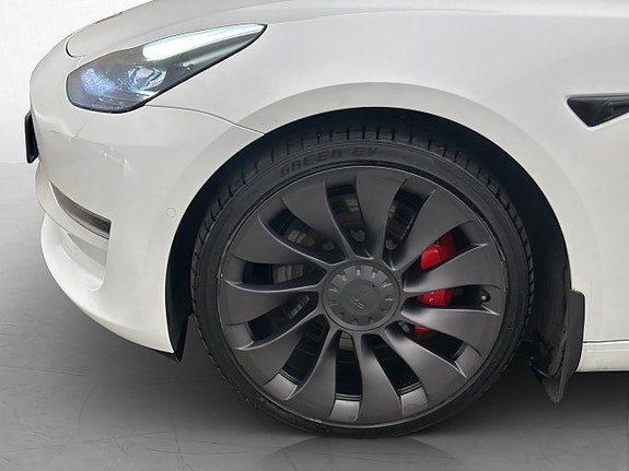 Tesla Model 3 30 of 30