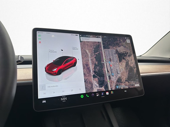 Tesla Model 3 19 of 30