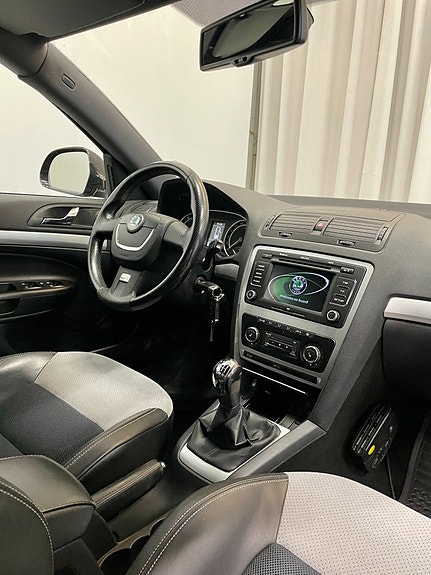 Skoda Octavia 16 of 21