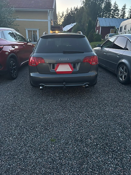 Audi A4 6 of 8