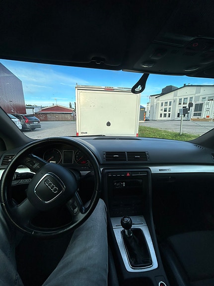 Audi A4 7 of 8