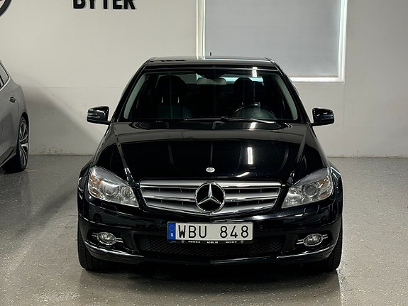 Mercedes-Benz C220 3 of 25