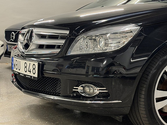 Mercedes-Benz C220 5 of 25