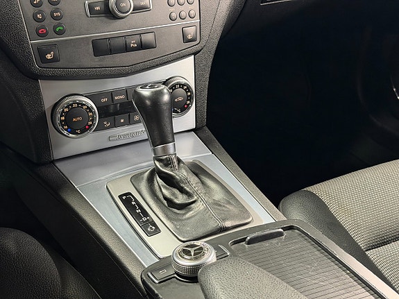 Mercedes-Benz C220 20 of 25
