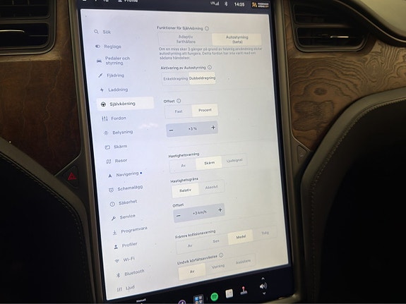 Tesla Model X 25 of 30