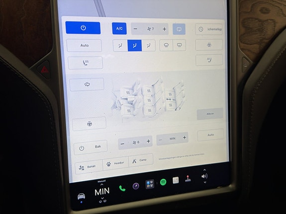 Tesla Model X 24 of 30