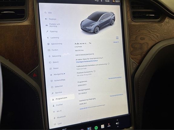 Tesla Model X 27 of 30