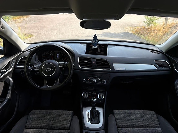 Audi Q3 17 of 24