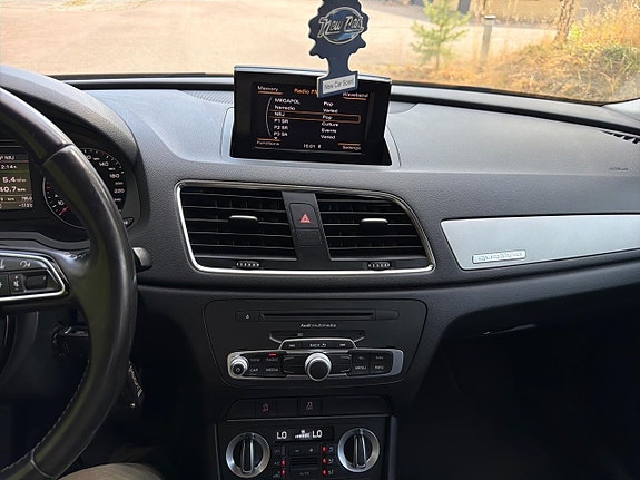 Audi Q3 15 of 24