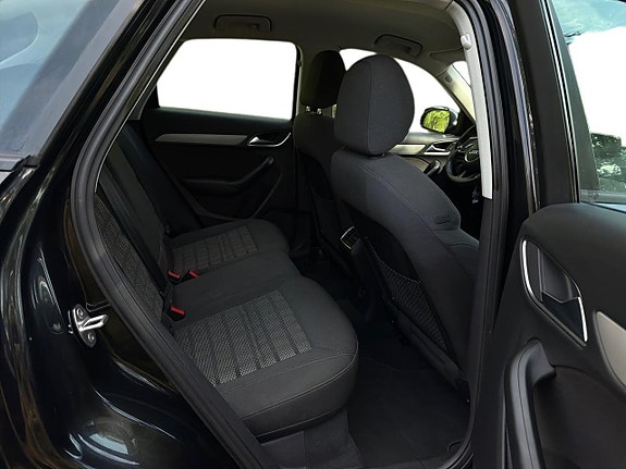 Audi Q3 11 of 23