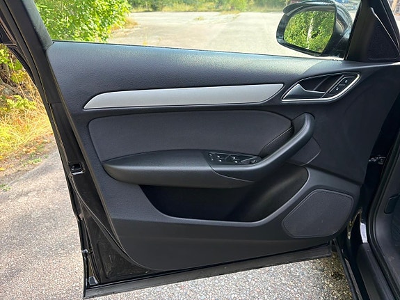 Audi Q3 21 of 24