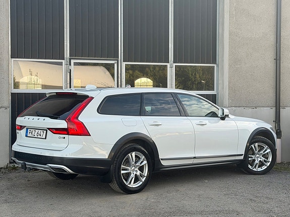Volvo V90 Cross Country 5 of 19