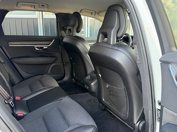 Volvo V90 Cross Country 11 of 19