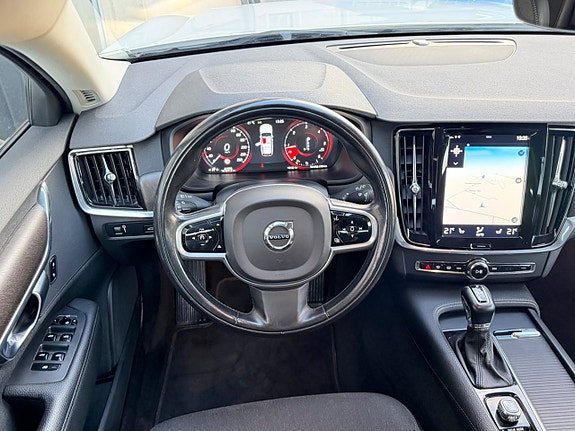 Volvo V90 Cross Country 9 of 19