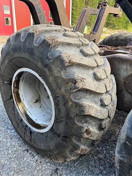 Valmet 890 22 of 24