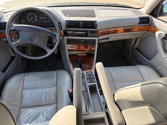 BMW 740i 14 of 22