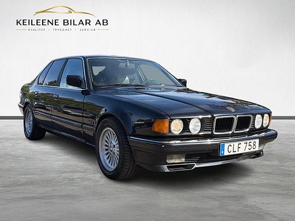 BMW 740i 4 of 22