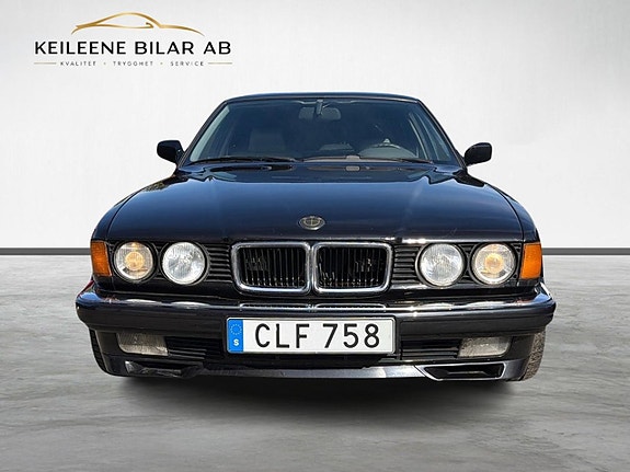 BMW 740i 3 of 22