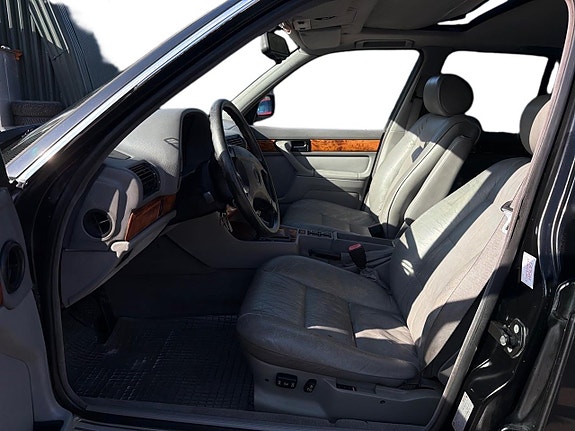 BMW 740i 16 of 22