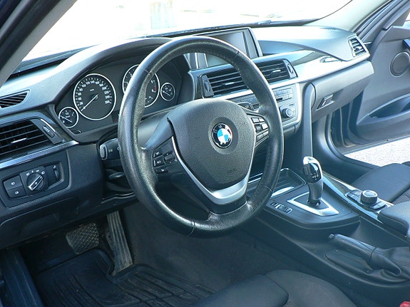 BMW 318d 8 of 12