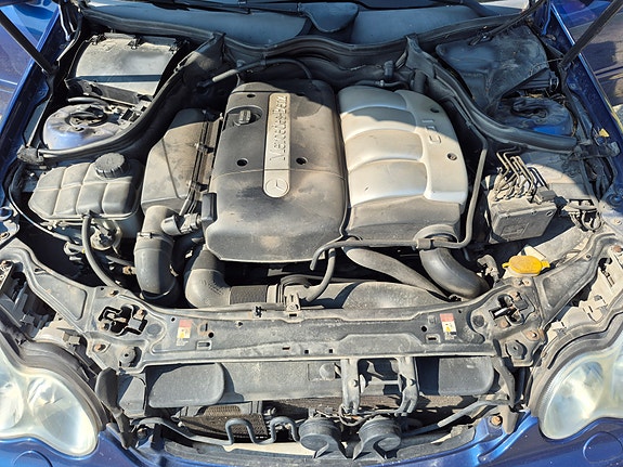 Mercedes-Benz C220 8 of 8
