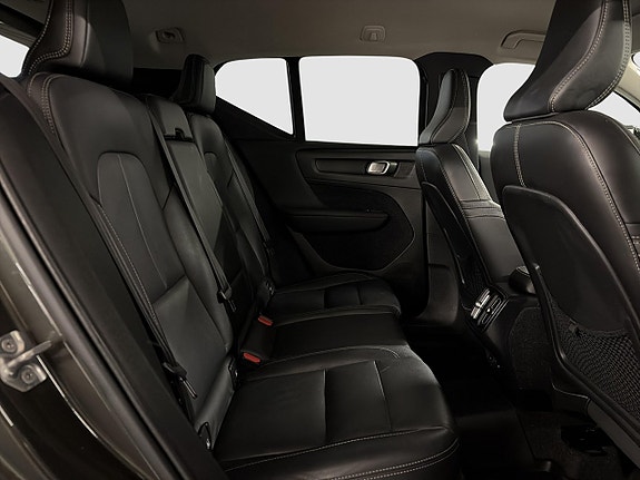 Volvo XC40 6 of 20