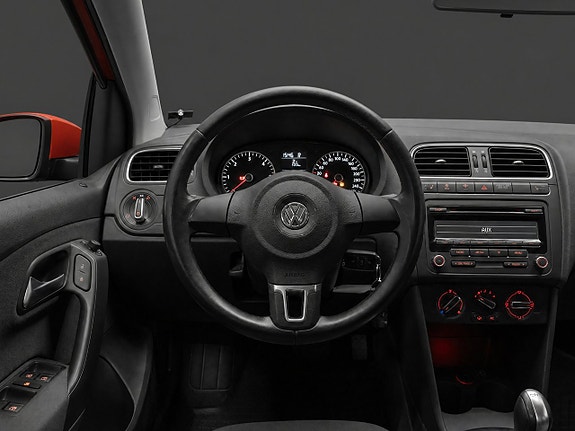 Volkswagen Polo 10 of 16