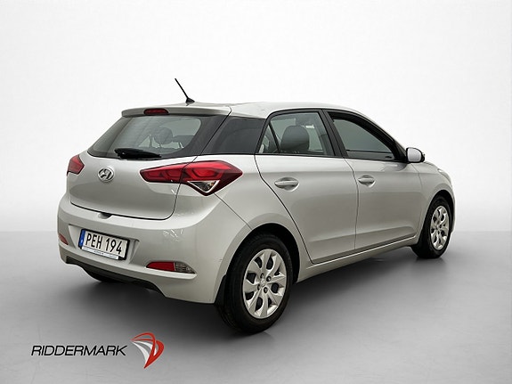 Hyundai i20 8 of 26
