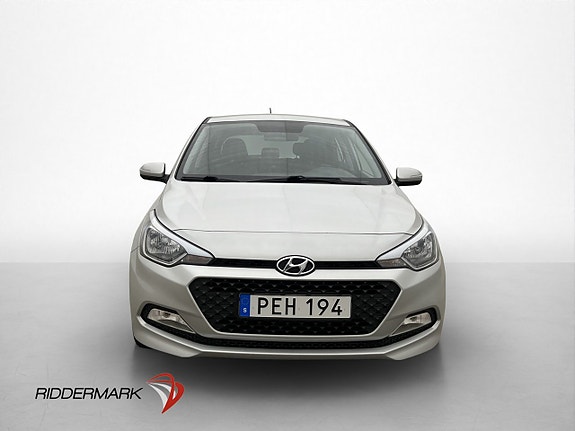 Hyundai i20 2 of 26