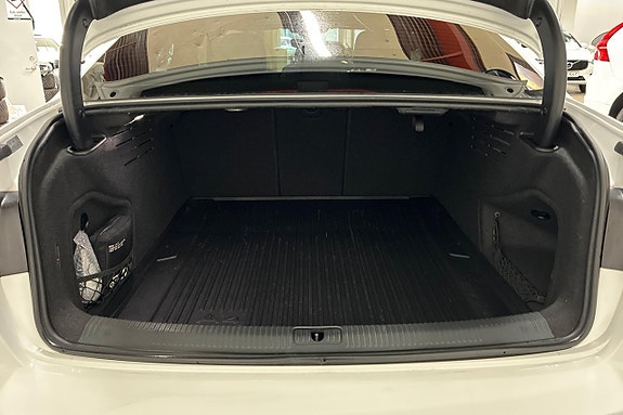 Audi A4 10 of 27