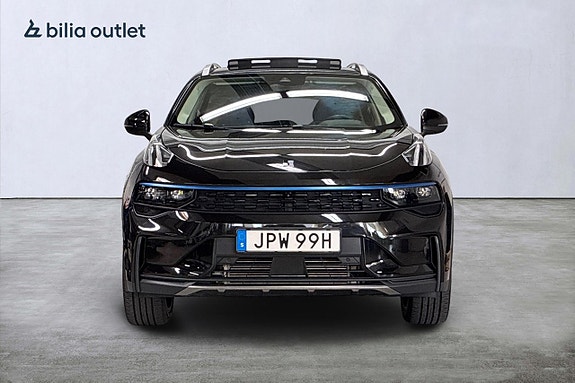 Lynk & Co 01 3 of 30