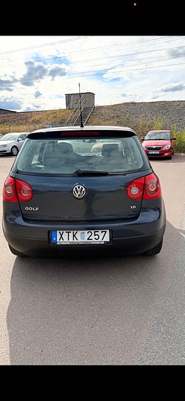 Volkswagen Golf V 3 of 5