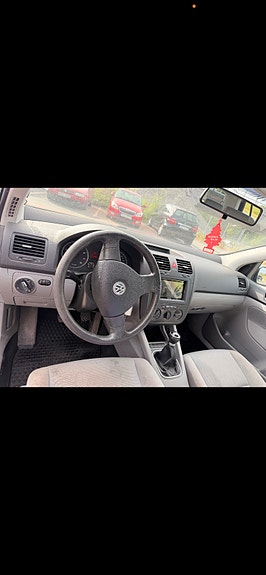 Volkswagen Golf V 4 of 5
