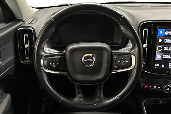 Volvo XC40 16 of 26