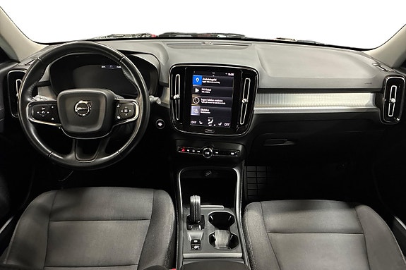 Volvo XC40 12 of 26