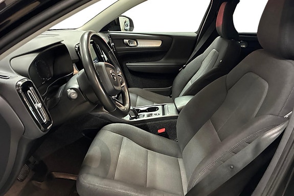 Volvo XC40 13 of 26