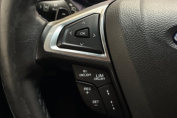 Ford Edge 23 of 29