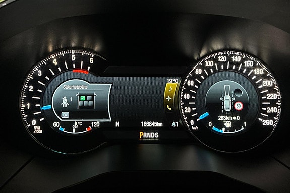 Ford Edge 17 of 29