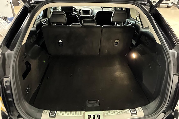 Ford Edge 10 of 29