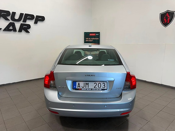Volvo S40 8 of 18