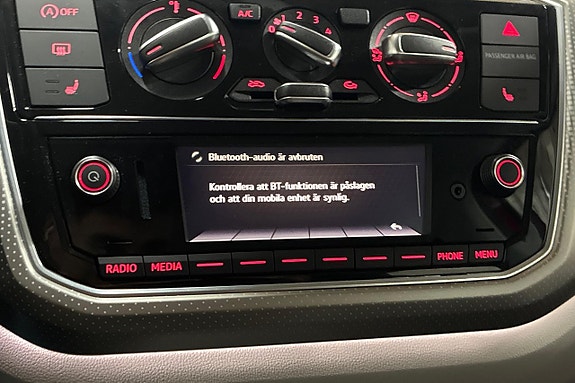 Volkswagen UP! 19 of 19