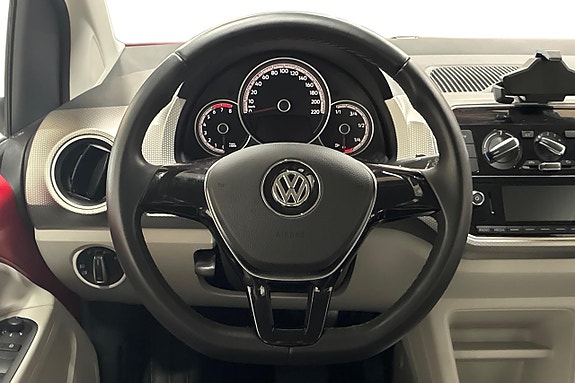 Volkswagen UP! 15 of 19