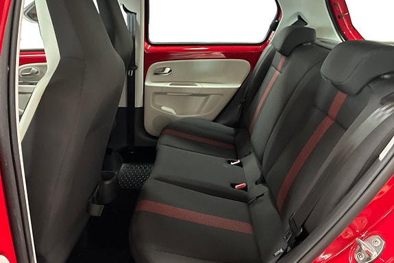 Volkswagen UP! 13 of 19