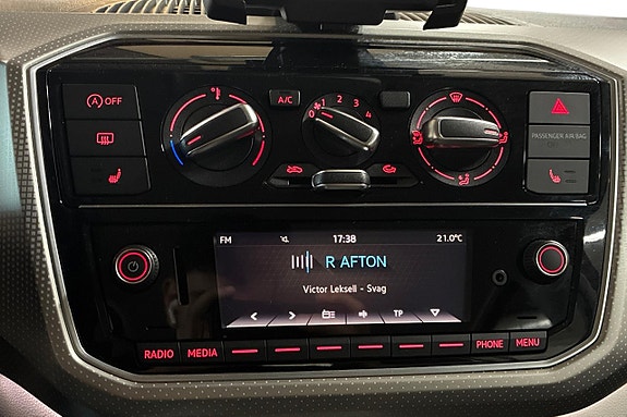 Volkswagen UP! 17 of 19