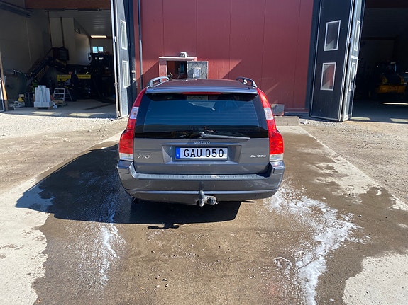Volvo V70 6 of 10