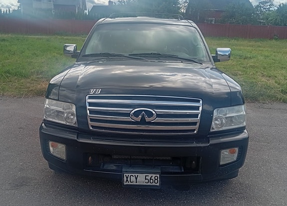 Infiniti QX56 7 of 17