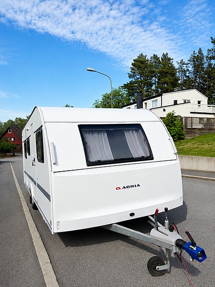 Adria Aviva 563PT AC Barnkammarvagn 4 of 13